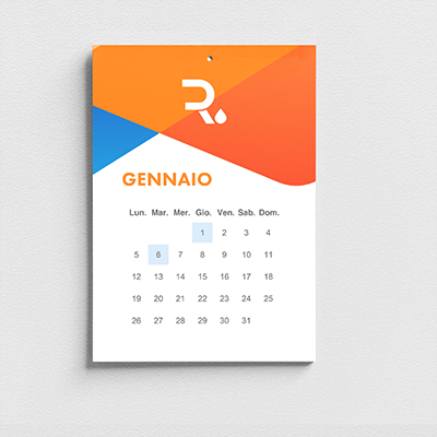 calendario da parete brossura incollata messa in situazione